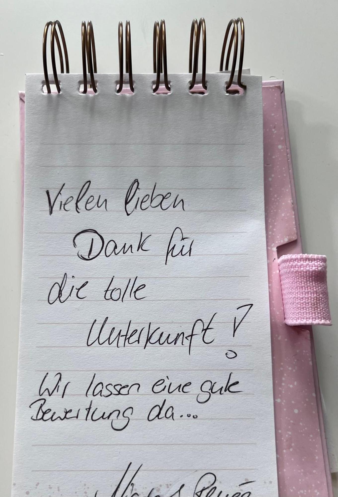 Fewo "Rabennest " Gemuetliche Wohnung Nahe Rabensteinklinikum - Kein Separates Schlafzimmer, Studiowohnung شيمنيتز المظهر الخارجي الصورة
